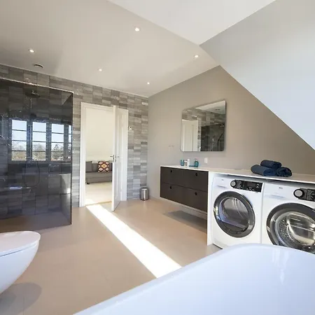 Bed & Breakfast Aday - Modern Living - Cozy - Center